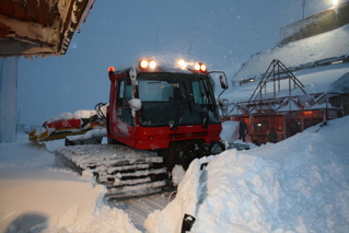 Snow Groomers Working at Mount Wahington Resort