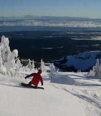 Powder snowboarding Mount Washington,
