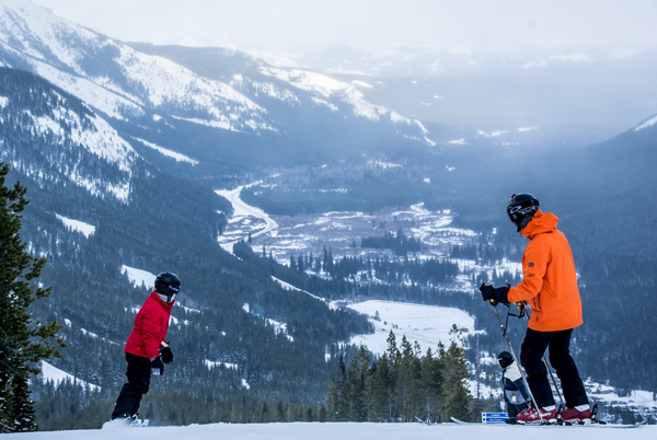 Good vibes and skiing all around at family-friendly Castle | SnowSeekers