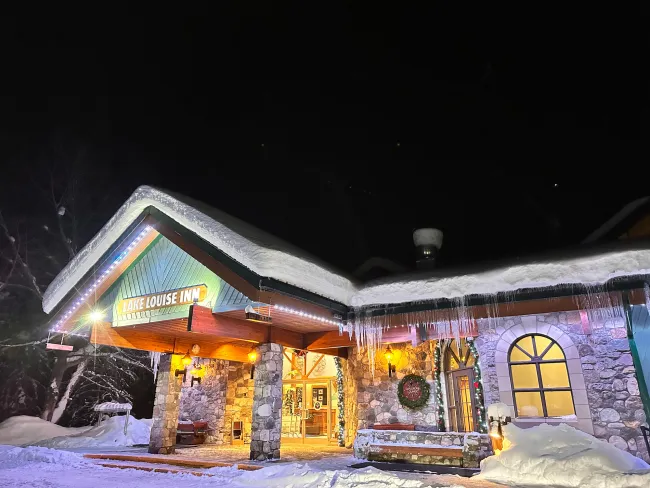 Lake Louise Inn Dec 17, 2025