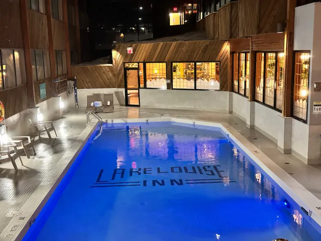 Lake lOuise Inn pool