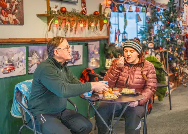 WellsBC, Breakfast at the frog, Ember Harper, SnowSeekers Ember Harper