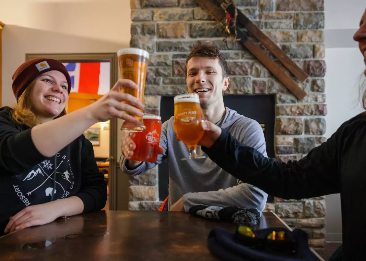 Connect with PK community over apres. / Marty Clemens Apres-ski Powder King BC Marty Clemens